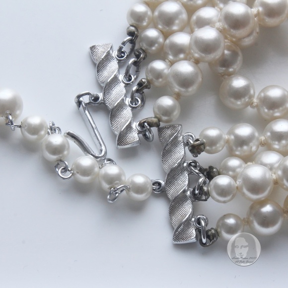 Vintage Pearl Necklace Multistrand Choker Style Glass Faux Pearls 1960s - Picture 11 of 12